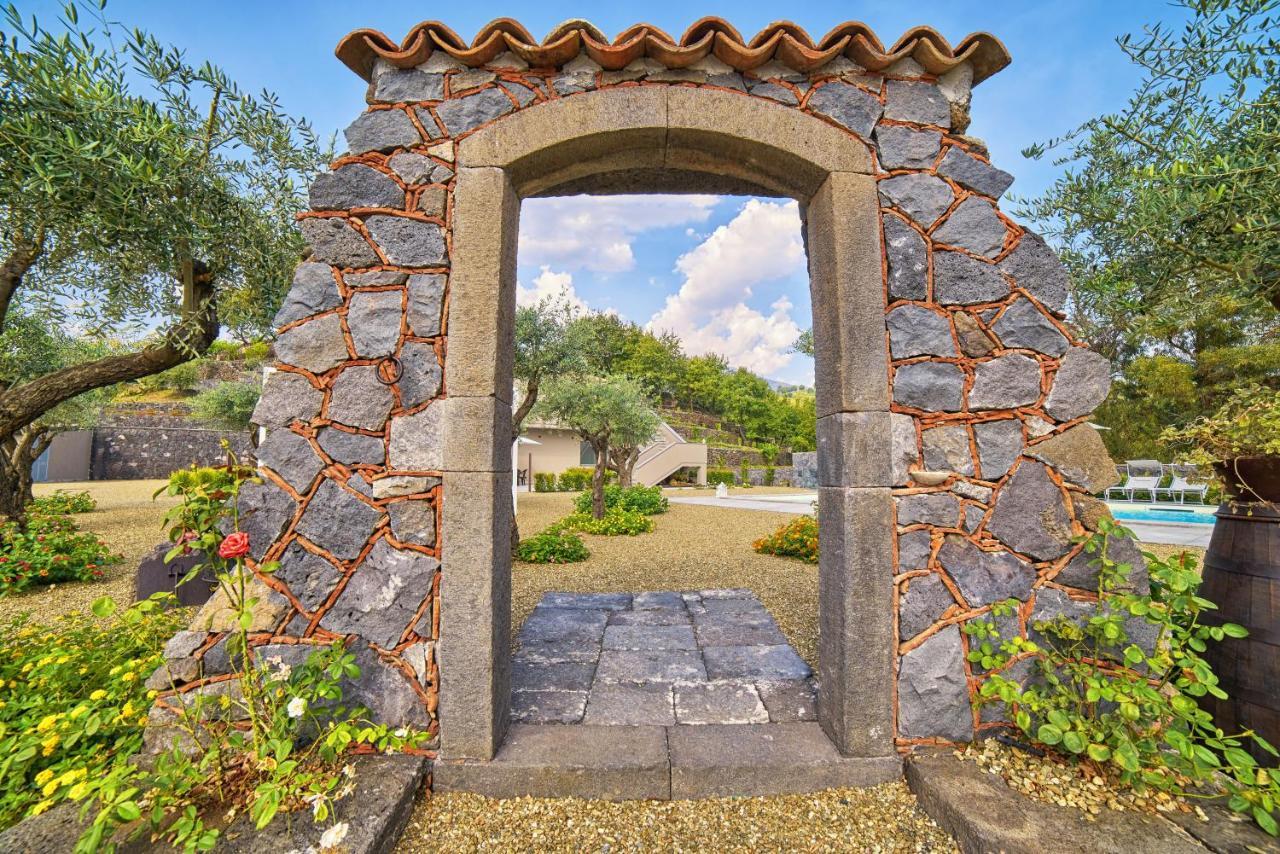 Il Casale Di Monacella Aparthotel Santa Venerina